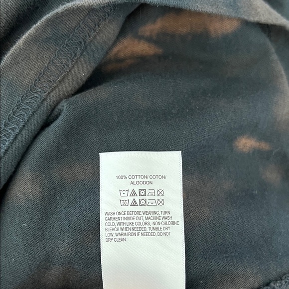 Fender Spiral Tie-Dye Black and Brown Tee - Picture 7 of 7